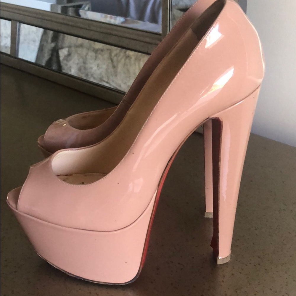 Louboutin 37